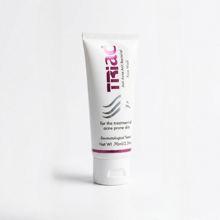 Triac Anti Acne Anti Bacterial Face Wash